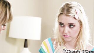 Bubble butt stepmom Cherie DeVille fucks with stepdaughter