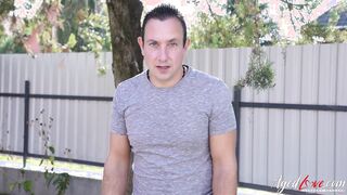 Shoves his penis into Arwen's mouth