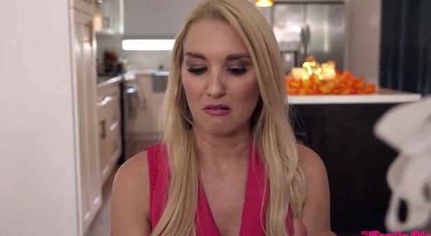 Stuffing My Stepsister For Thanksgiving - S27:E3