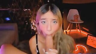 Hot Blonde Ts Sucking Big Cock