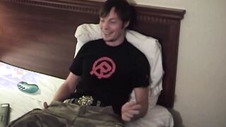 Pierced lips alt guy watches porn and wanks his cock alone