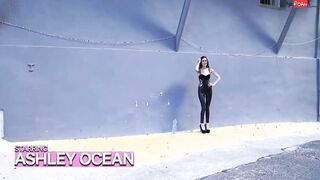 Anal Satisfaction 3-way with the skinny Ashley Ocean