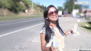 CARNE DEL MERCADO - Latina Beauty Plays With Stranger's Cock