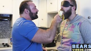 Grizzly fat bear cock polished hard by his hairy a nasty cub