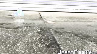 Naughty Japanese cuties pissing in the streets