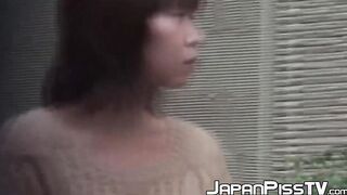 Naughty Japanese cuties pissing in the streets
