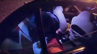 Dost ne biwi ko choda Car me