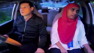 Dost ne biwi ko choda Car me