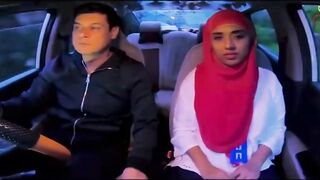 Dost ne biwi ko choda Car me