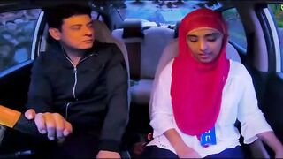 Dost ne biwi ko choda Car me