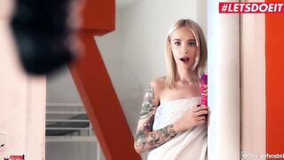 HORNY HOSTEL - Beauty Arteya Takes long ebony penis Inside Hostel Room