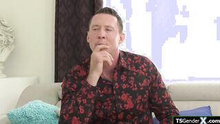 Latin TS babysitter Eva Maxim barebacked