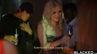 BLACKED bbcs-hungry Blonde fucks DJ at her house party