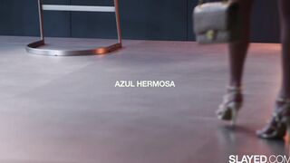 SLAYED Emily Willis opens her snatch for Azul Hermosa to finger