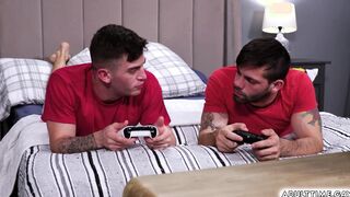 Jay Tee open his mouth for a facial from horny friends