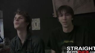 Slender bum bandits have a kinky threesome fuck fest in bed