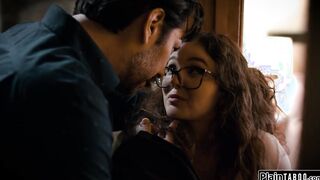 Coed willing to use dirt to get fucked