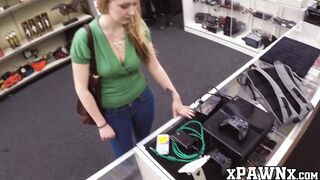 Big ass hottie fucked doggystyle for moolah by a broker