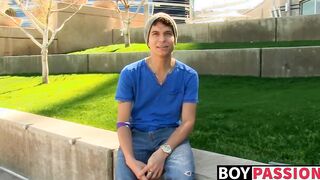 Hung and horny twinks love celebrating in style