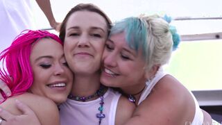 girls go open wild