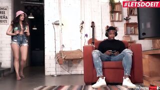 VULGAR HOSTEL - Sensual Latina Penelope Cross Takes Her Gamer Boyfriend's Black Penis