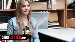 Shoplyfter - Curvy Hot Blair Williams Regretted Stealing When The Officer Took Her To The Backroom