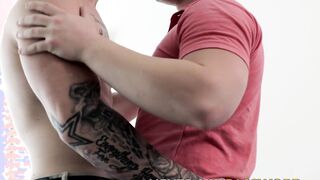 Inked stud loves to raw fuck his boyfriends asshole