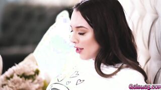 Rachel and Lily fills their sexual cravings