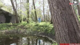 Slender blonde with natural titted into an outdoor 3-way FMM