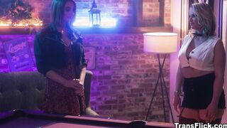 Blonde Rachael Cavalli rimjob TS Janie Blade