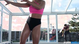 three Delivery Men Take Turns DPing Fit Skank Vina Reed inside Her Home Gym GP2167