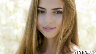 VIXEN Sporty Emelie wants alone time with her instructor two