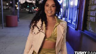 TUSHYRAW Curvy goddess likes to have her booty spread out