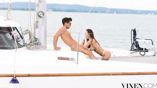 VIXEN She couldnt resist erotic vacation with stranger