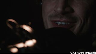 Derek Kage enjoys fucking delovery guy Trevor Harris
