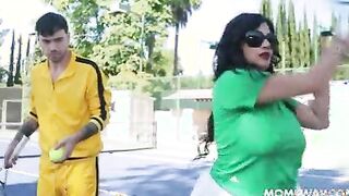 Stepmom Serving Balls