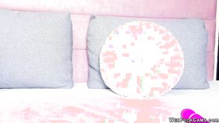 Brunette beauty finger and toy pussy on webcam