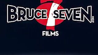 BRUCE SEVEN - Hardcore Lesbo Dildo Party