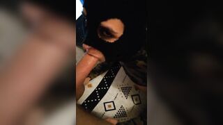 Ecoutez la elle vous repond