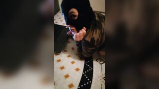 Ecoutez la elle vous repond