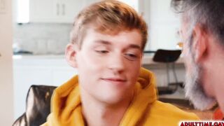 Twink Jack Bailey Gets into Anal Threesome