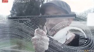 Squeegee Showoff