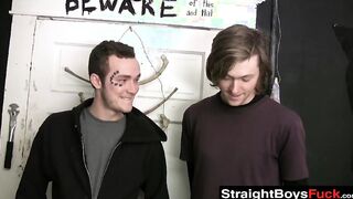Good looking dudes have kinky gay threesome fuck session