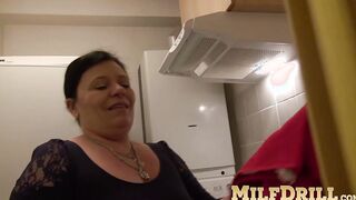Tantalizing mature lady Melinda Moore takes her clothes off