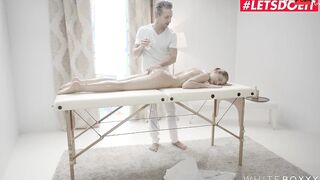 White Boxxx - Big Booty Eighteen Tiffany Tatum Ride Masseurs Oil Soaked Dick