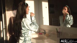 Melissa Uses Her Electric Toothbrush to Gotten Herself Off