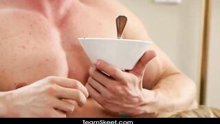 Boning &amp; Breakfast