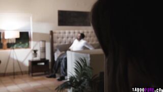 Coco Lovecock makes Isiah fall for her game