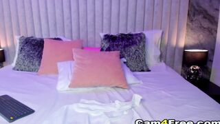 Curvy Hot Woman Suck Her Tight Pussy