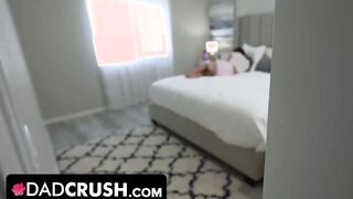 Turned On Mature Papa Offer His Inexperienced Teens Step Daughter A Sex Lesson How To Satisfy A Man